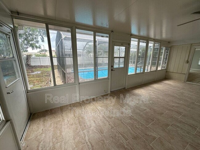 Foto del edificio - 10739 64th Ave N