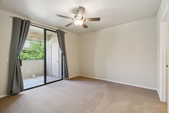 Foto del edificio - 4925 E Desert Cove Ave