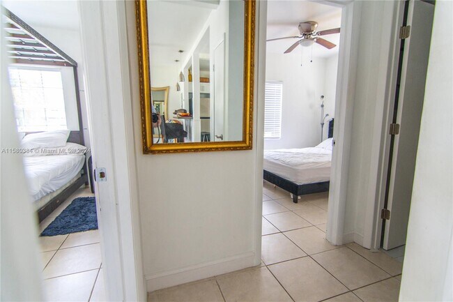 Foto del edificio - 1334 NW 43rd St