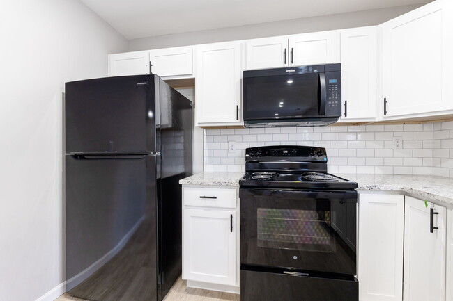 Building Photo - 812 Glendower Ave
