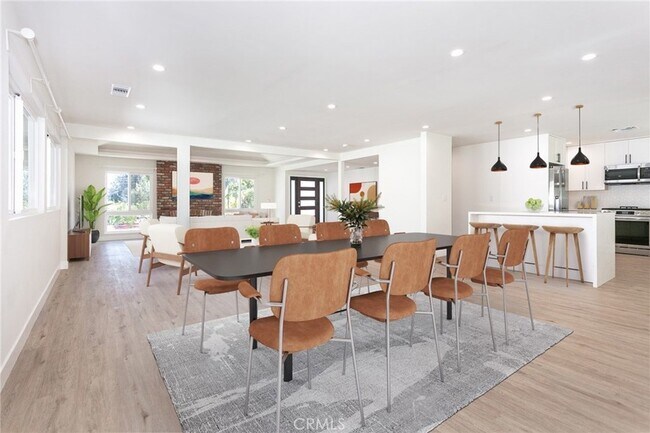 Foto del edificio - 6419 Valley Cir Terrace