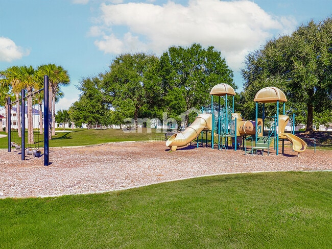 Foto del edificio - 221 Dogwood Cir