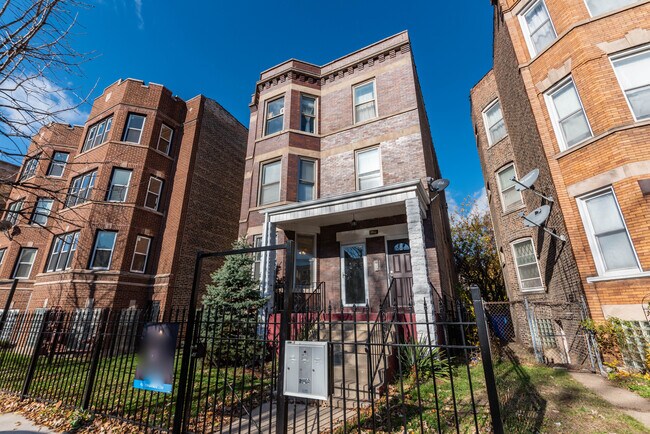 Foto del edificio - 2812 E 76th St