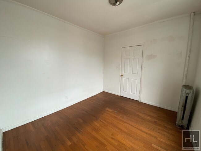 Building Photo - Three bedroom in Crown Heights