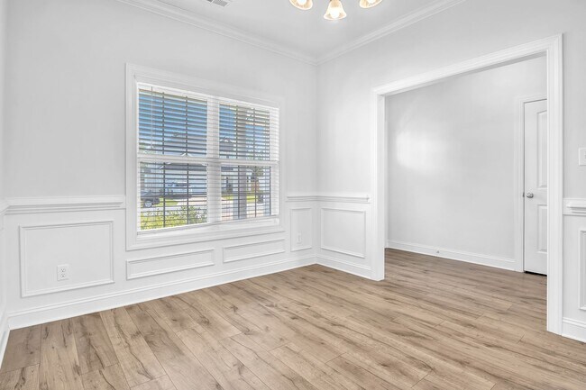 Building Photo - 4 bedroom 2.5 bath home in Onslow Bay