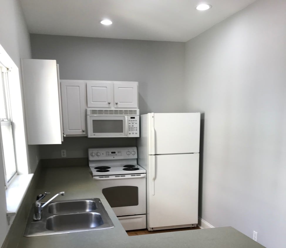 Kitchen - 62 Cassandra Ln