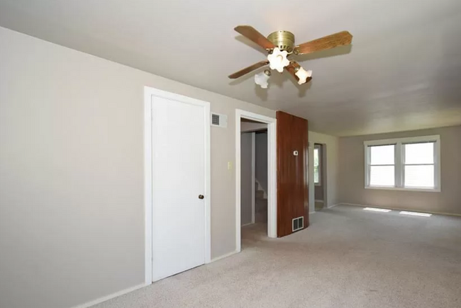 Foto del edificio - 3316 N 77th St