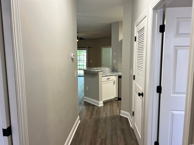 Foto del edificio - 963 Algonquin Dr