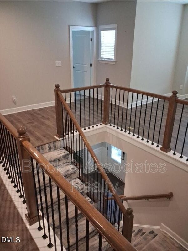 Building Photo - 2020 S Ridge Dr