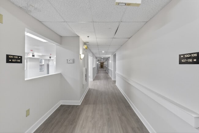 Building Photo - Argyle Avenue Apartments