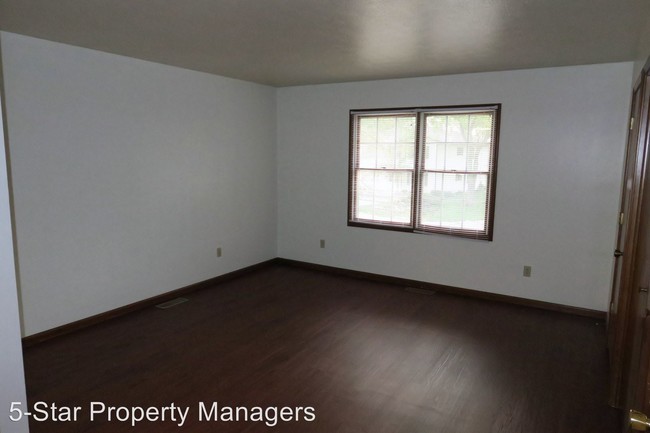 Building Photo - 1821 Manor Haus Ct