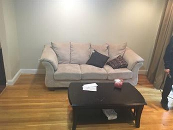 Building Photo - 72 Centre St