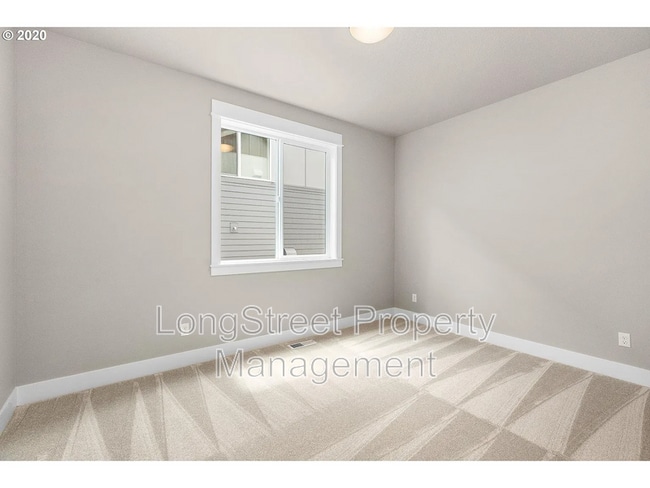 Foto del edificio - 4447 NW Woodgate Ave