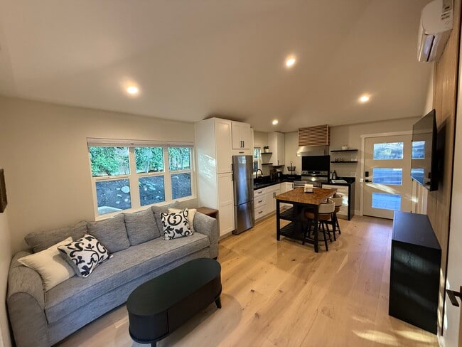 Foto del edificio - 26552-26552 Royale Dr