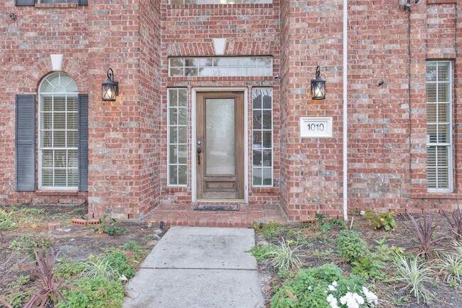 Foto del edificio - 1010 Maple Run Dr