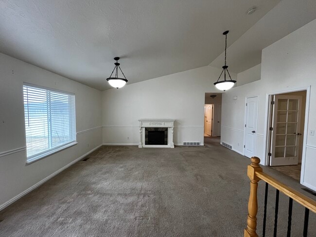 Building Photo - 1007 W 1500 S