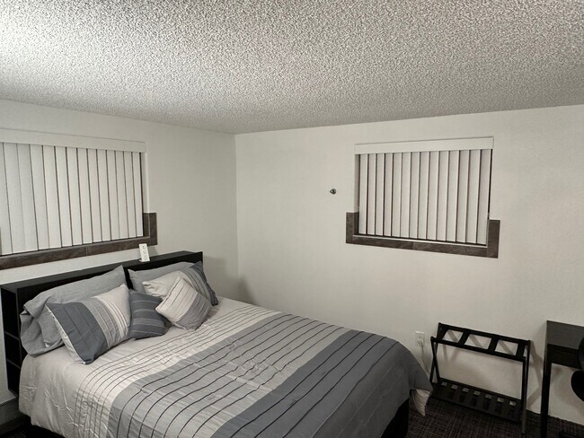 Foto del edificio - 9080 E 16th Ave