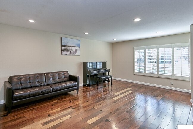 Building Photo - 16503 Littleriver Ln