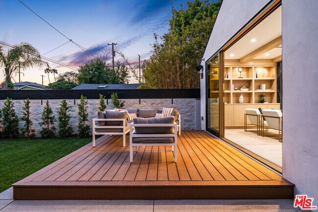 Foto del edificio - 3621 Maplewood Ave