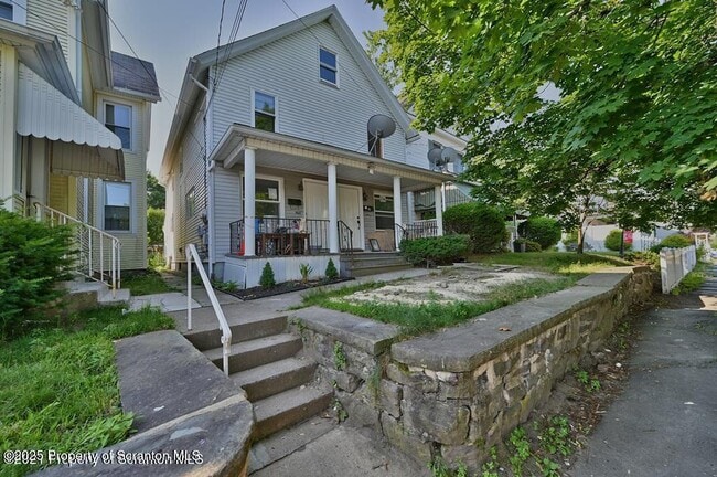 Building Photo - 1716 Wayne Ave
