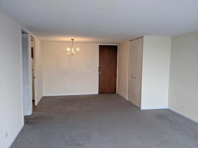 Foto del edificio - 2 bedroom in Evanston IL 60201