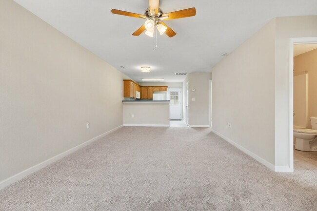 Foto del edificio - Freshly Updated 3 bed 2 bath Townhome in P...