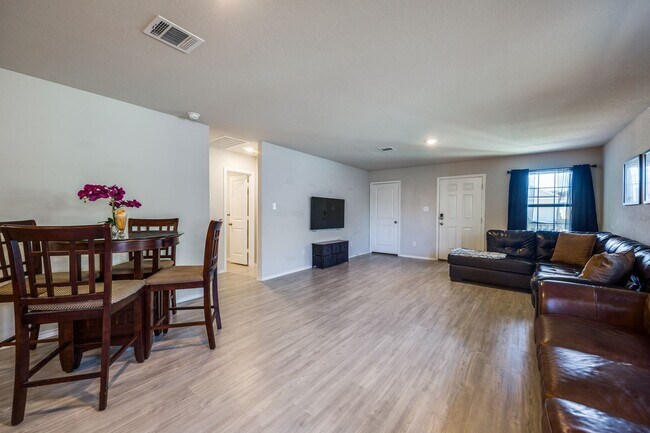 Foto del edificio - 3-BEDROOM HOME IN BRAUN LANDING -  *FIRST ...