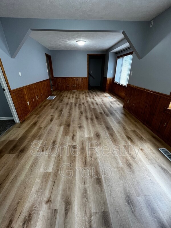 Foto del edificio - 2111 N 28th St