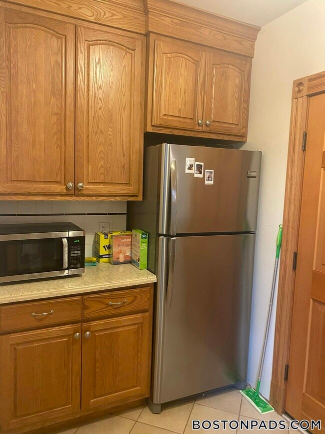 Foto del edificio - 16 S Russell St