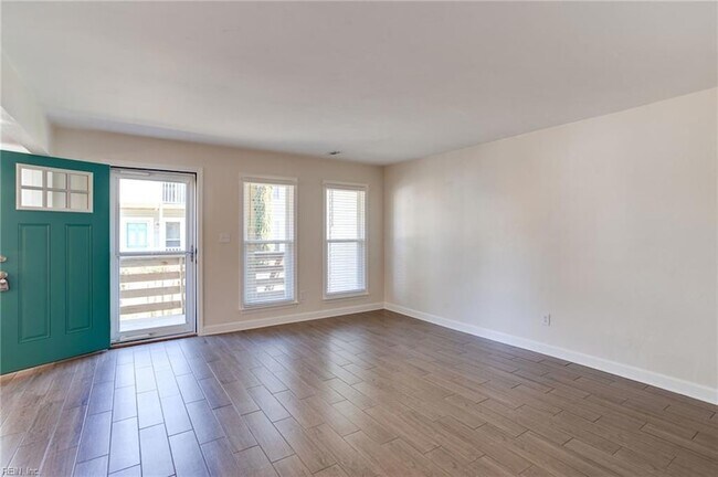 Foto del edificio - 3746 Pendleton Ave