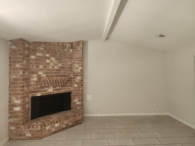 Building Photo - 20131 Timber Forest Dr