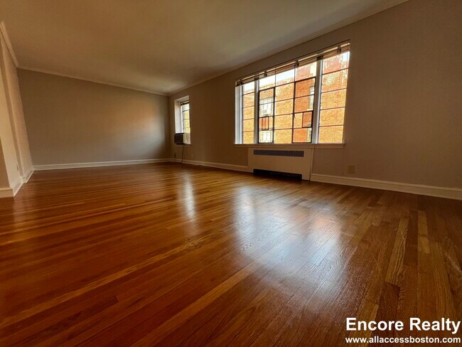 Foto del edificio - 105 Longwood Ave
