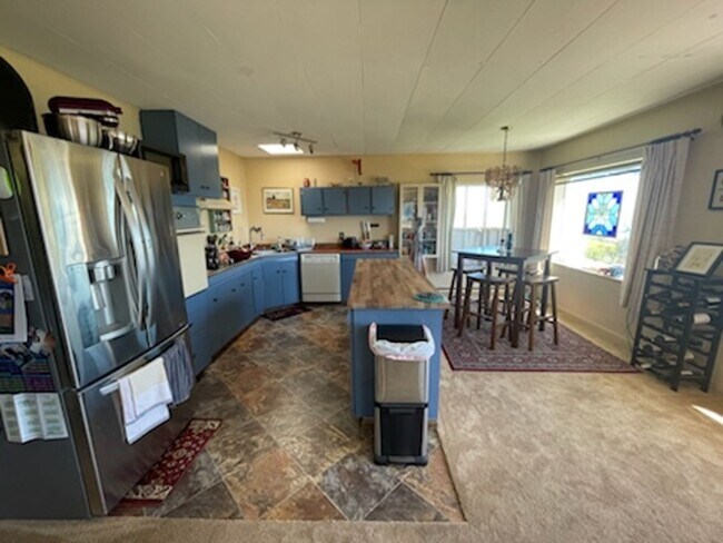 Building Photo - Port Townsend Bluff Victorian overlooking ...