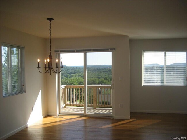 Foto del edificio - 1201 Eagles Ridge Rd