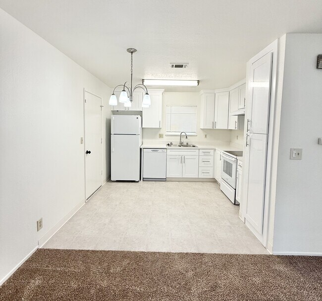 Foto del edificio - 200 Northwoods Ave