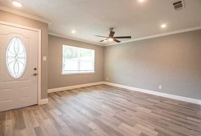 Building Photo - Remodeled & Updated Home w/ Patio Deck & Big Backyard & All Appliances Included