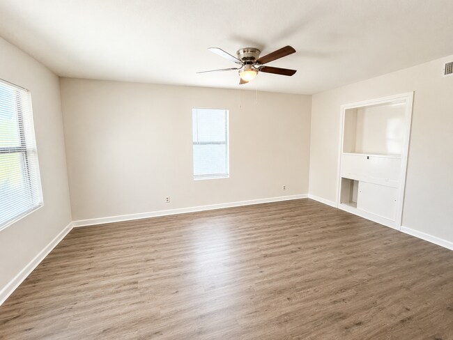 Building Photo - 2501 Baylor Ave