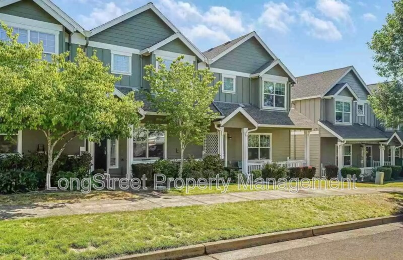Foto principal - 3212 NW Foxtail St
