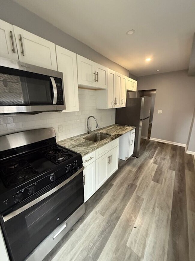 Foto del edificio - Anika Homes 3 Bedroom