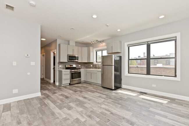 Foto del edificio - 3813 N Cicero Ave