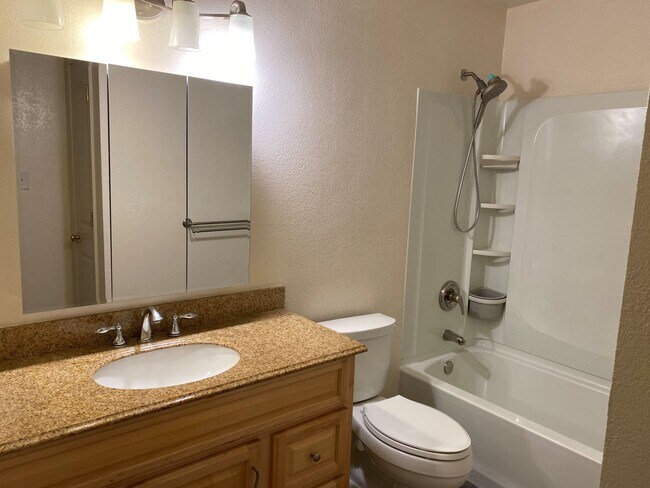 Building Photo - 215 Boardwalk Pl