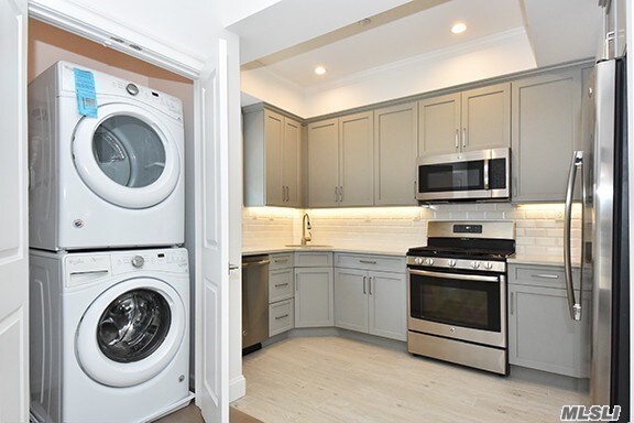 Foto del edificio - 255-23 58th Ave