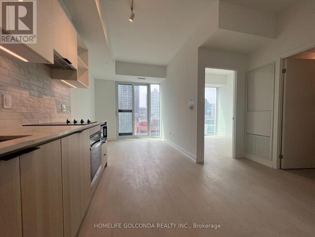 Building Photo - 252 Church St