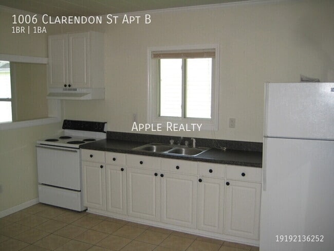 Building Photo - 1006 Clarendon St