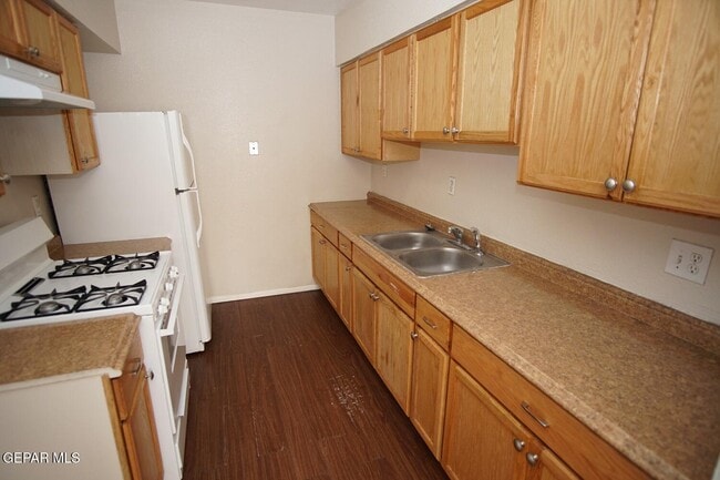 Building Photo - 114 Bauxite Ave