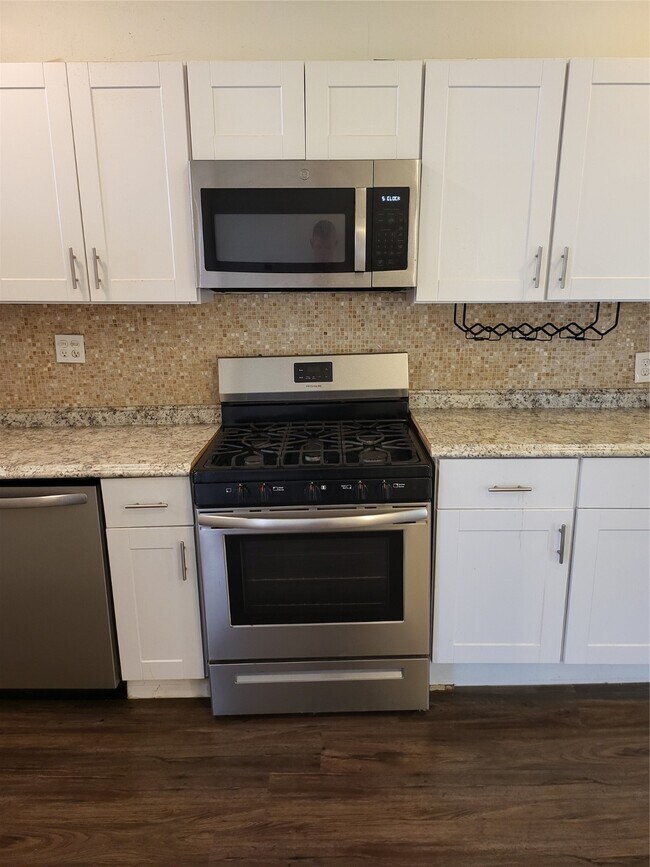 Foto del edificio - 1226 W Gray St