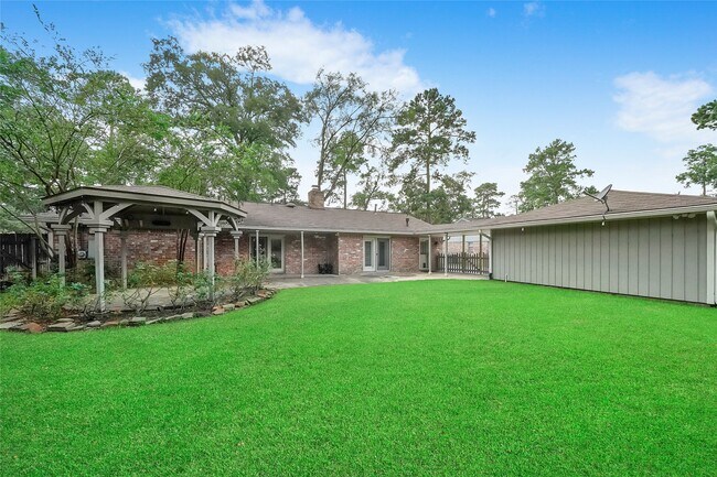 Foto del edificio - 28914 Pine Hill Dr