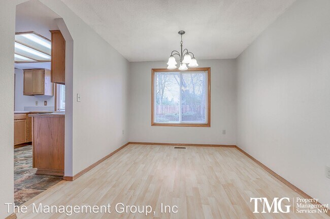 Building Photo - 3 br, 2.5 bath House - 13106 NE 83rd Street