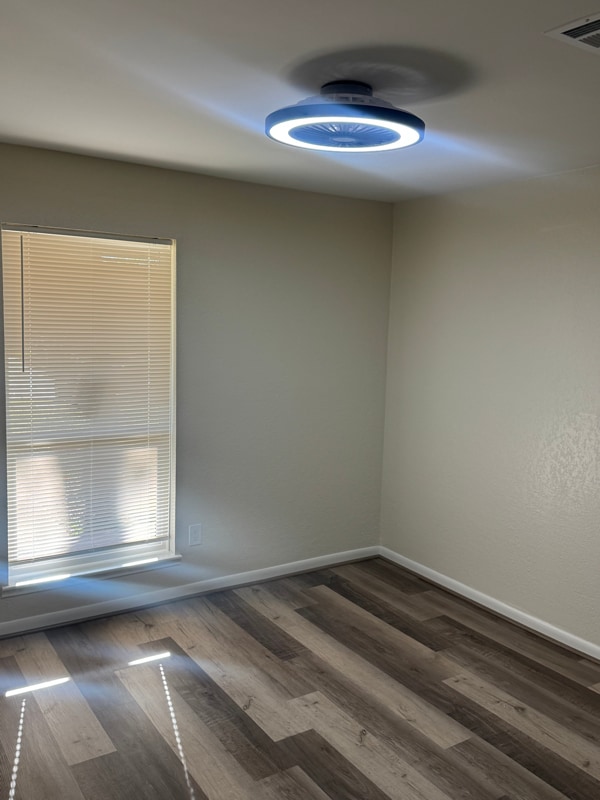 Foto del edificio - 9428 Tooley Dr