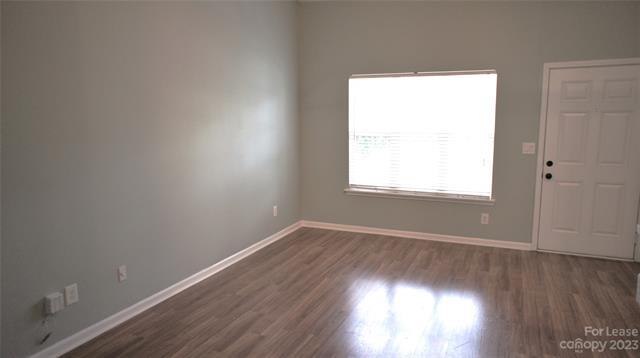 Foto del edificio - 10930 Kinston Ridge Pl